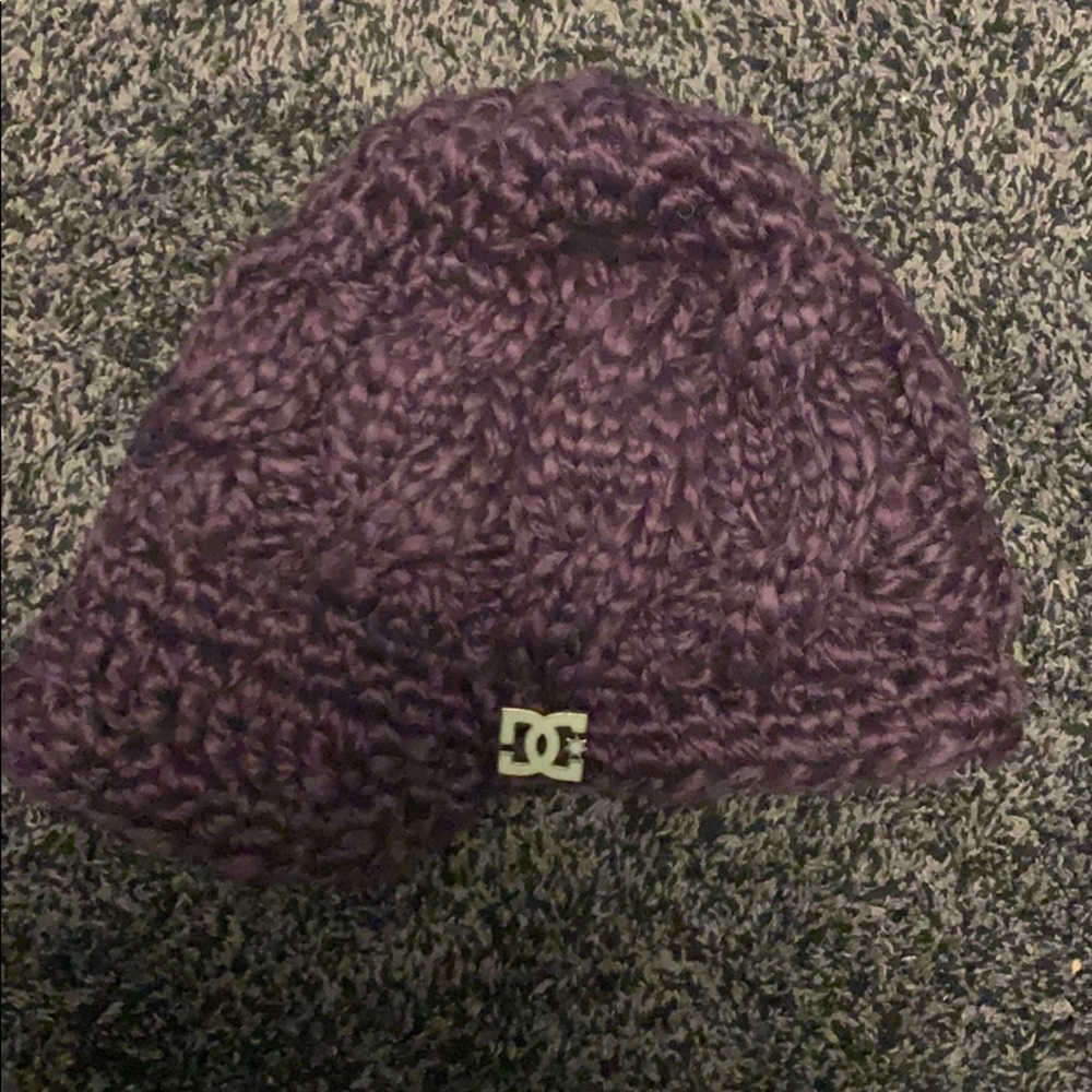 DC CABLE KNIT BEANIE WITH BRIM SUPER RARE OS